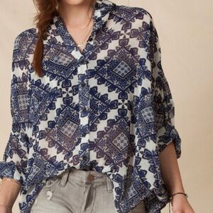 Sans Souci Oversized Button Down Top